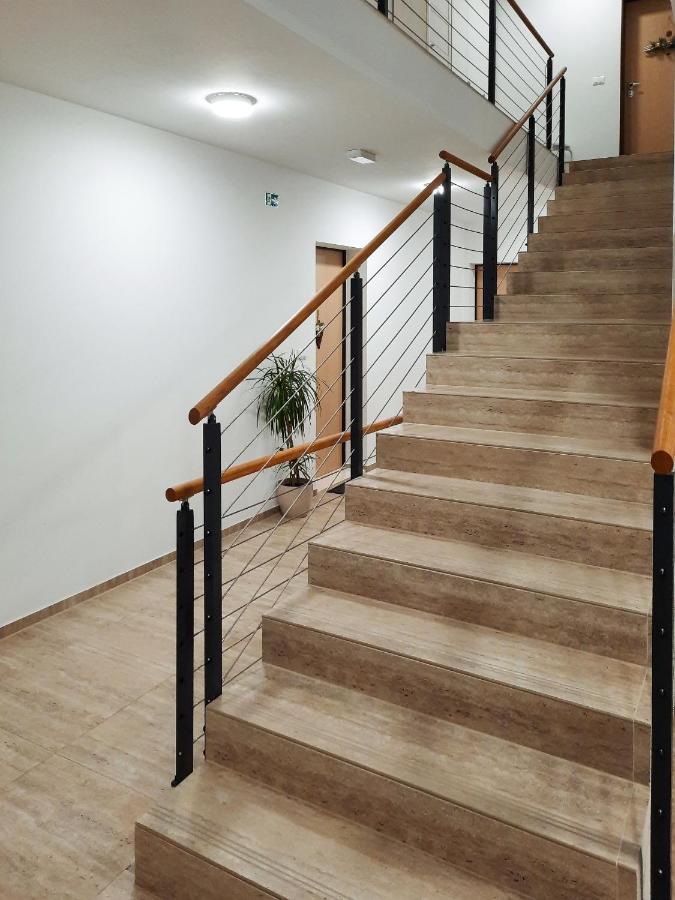 Enjoy Pula - New Apt With Terrace And Free Parking Garage Eksteriør bilde